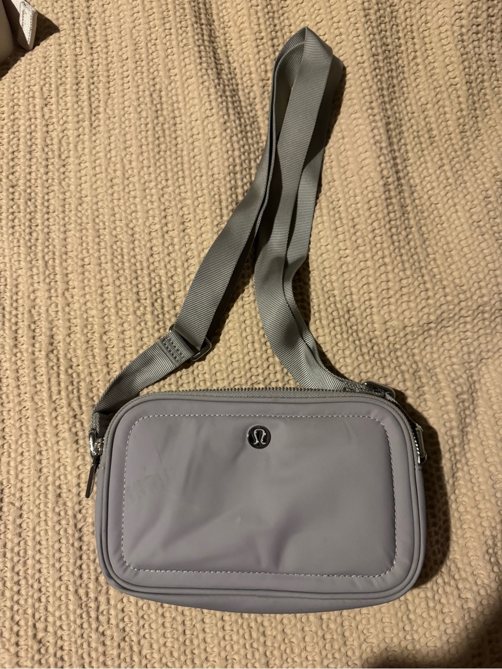 lululemon athletica Light Gray Crossbody Camera bag 2L